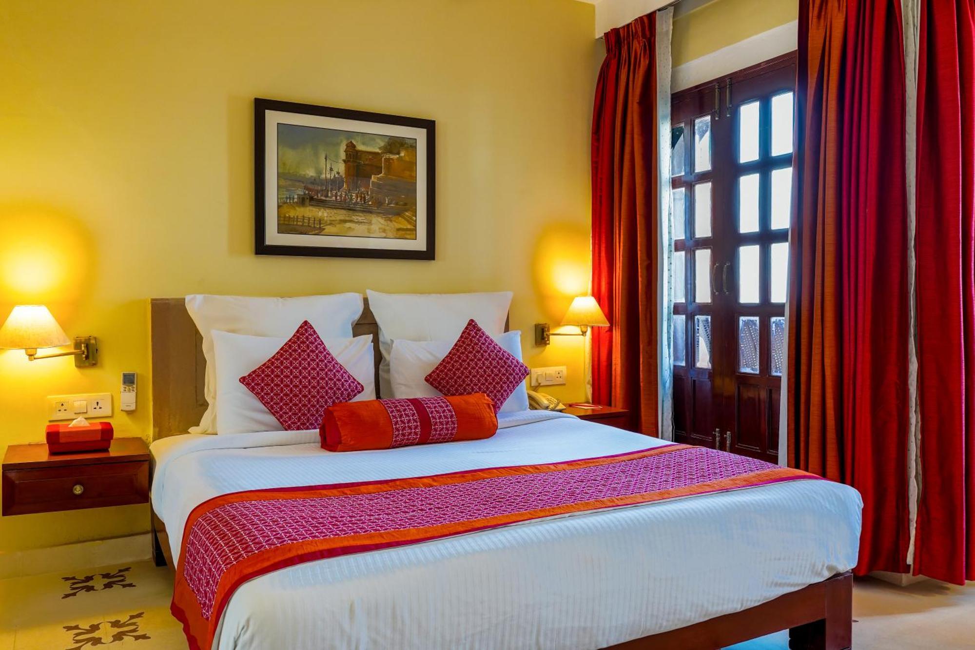 Guleria Kothi At Ganges