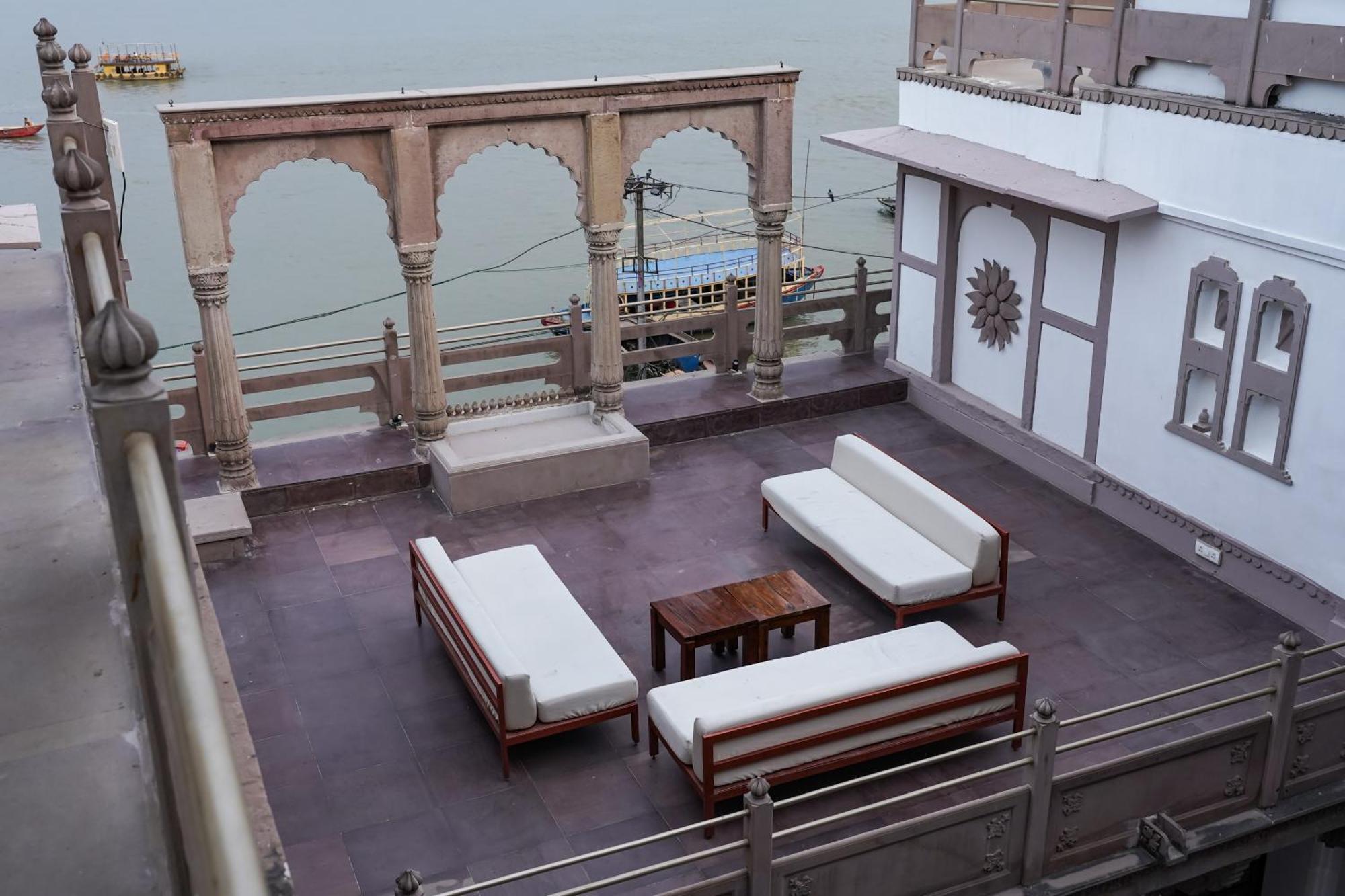 Hotel Guleria Kothi At Ganges Varanasi