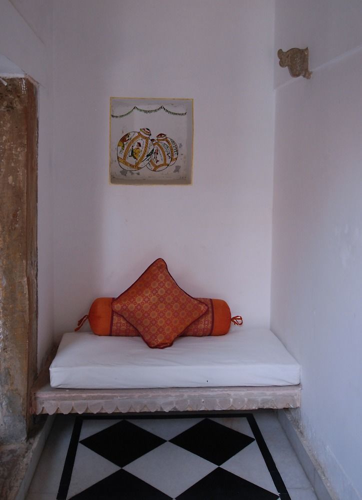 Hotel Guleria Kothi At Ganges 4*